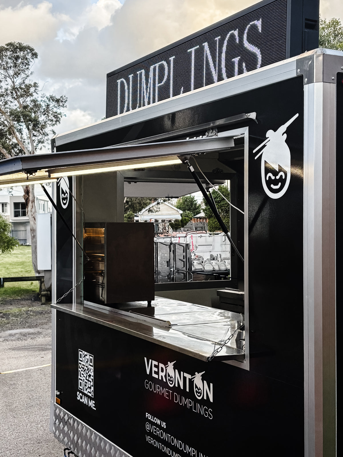 Veronton Dumplings food truck